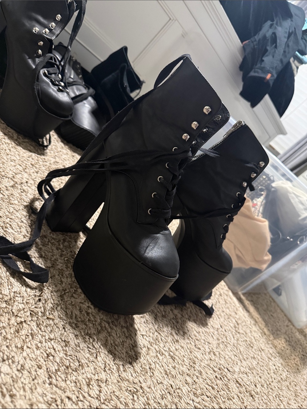 UNIF platform boots